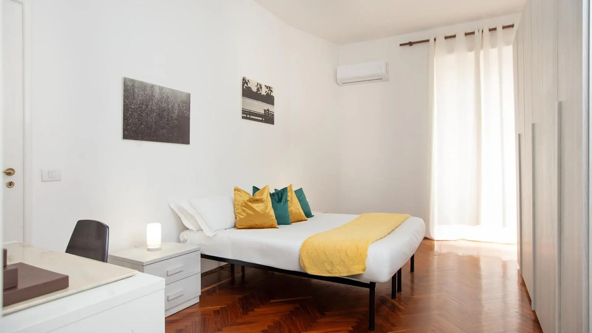 Galleria Moderna In Porta Romana Apartment Milan Italy