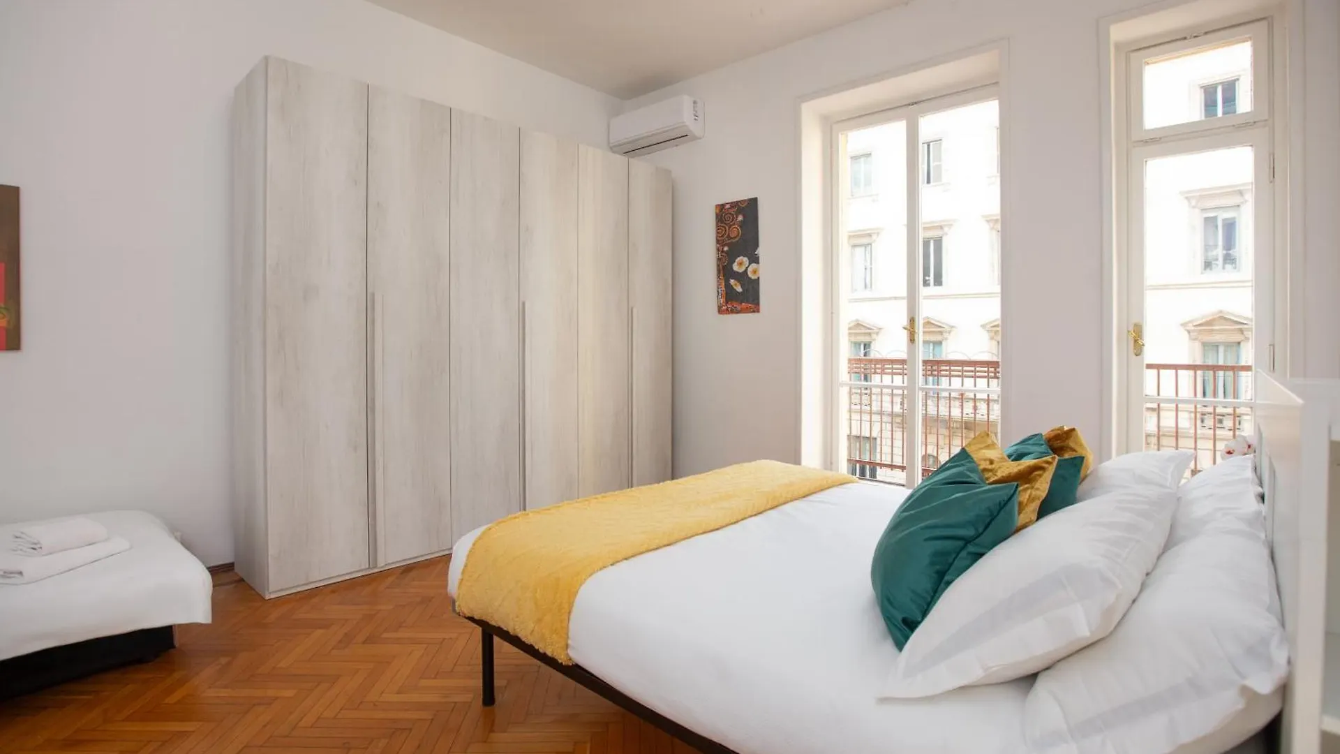 Galleria Moderna In Porta Romana Apartment Milan